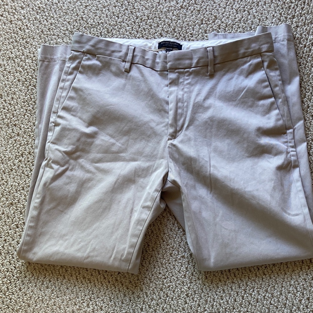 Banana Republic Men's Light Khaki Chinos
